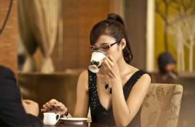  女性喝咖啡会让胸部“缩水”？ 