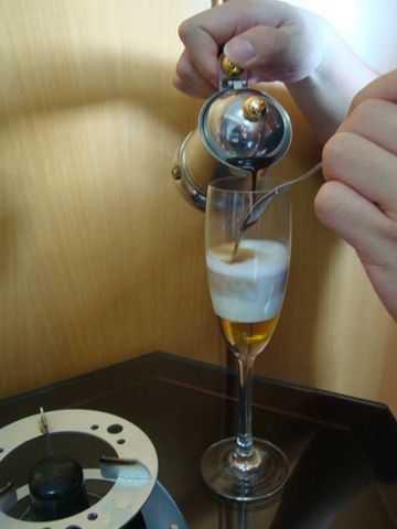 蜂蜜牛奶分层咖啡制作4