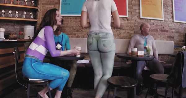 咖啡公司雇裸体彩绘模特为新品做宣传2