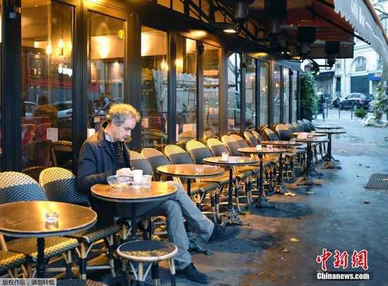 法国巴黎遭恐袭咖啡馆重新开放 4