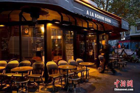 法国巴黎遭恐袭咖啡馆重新开放 5