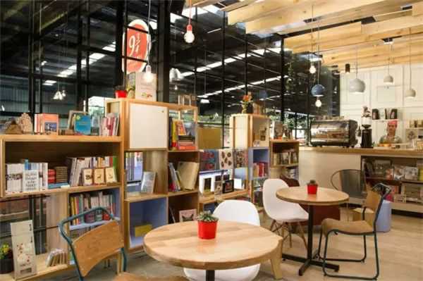 结合儿童书店与咖啡厅的空间设计11
