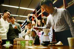 天津大学：学生学习品咖啡