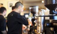 岛城咖啡店持续升温咖啡师“供不应求”