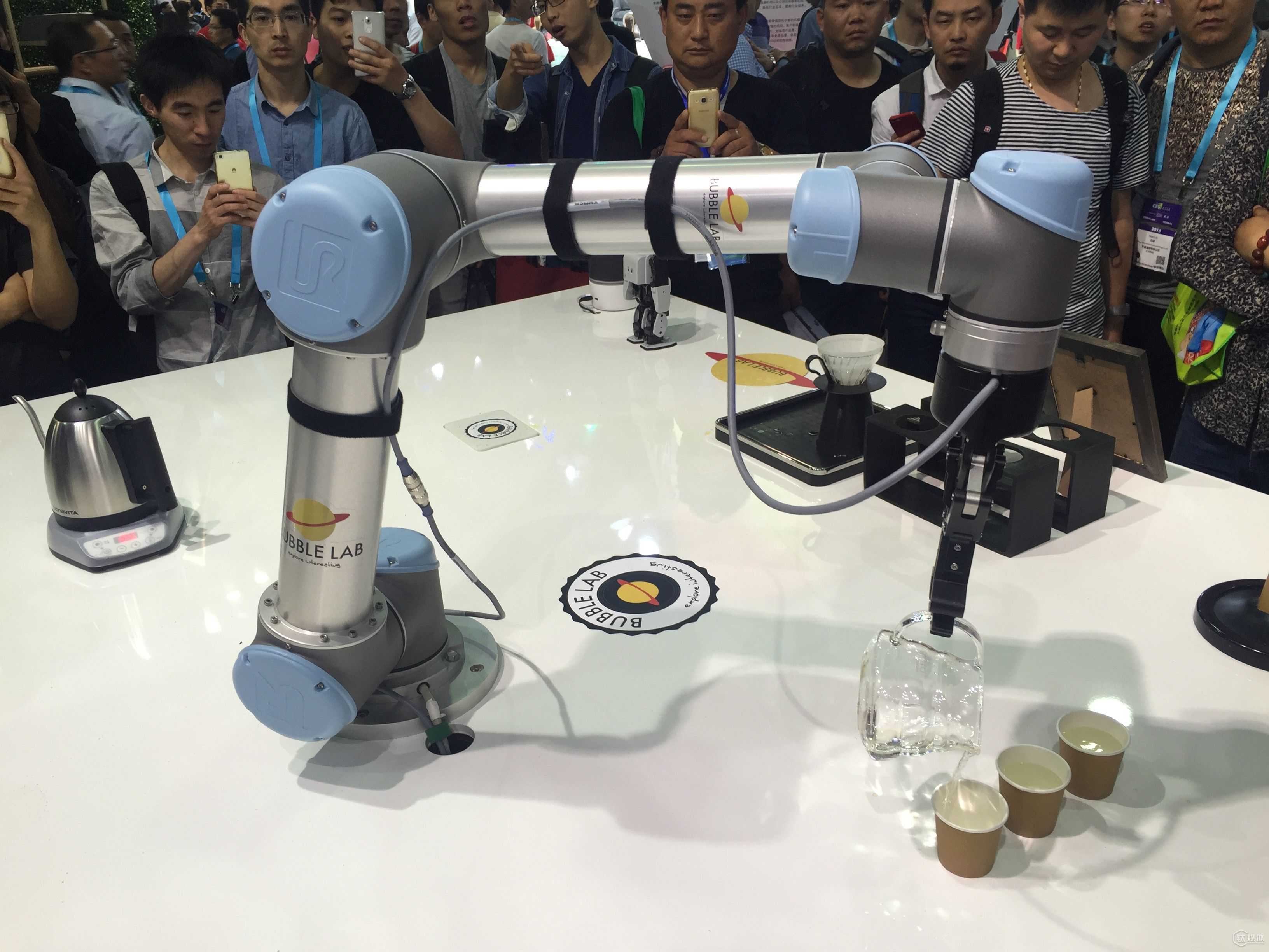 机器人冲咖啡 4