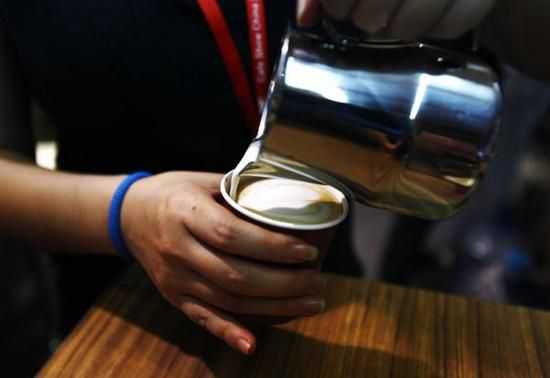 星巴克欲在华开5000家店 港媒：向中产推广咖啡文化