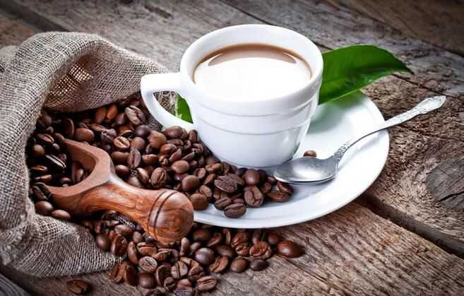 每天喝三杯咖啡肝癌风险减半