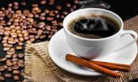 黑咖啡可以缓和面部水肿