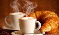 吃完快餐喝咖啡双倍损害健康