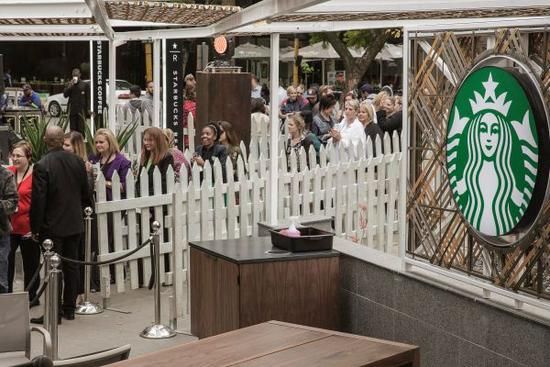 南非第一家星巴克咖啡店正式开业