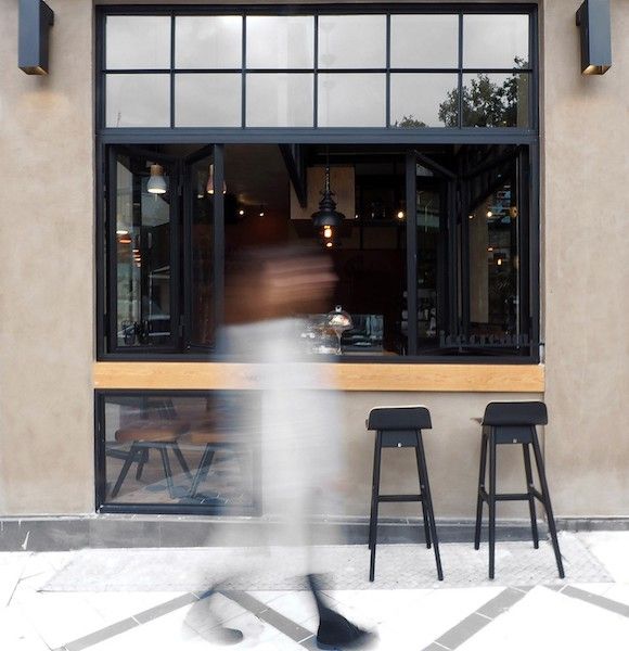 希腊这家咖啡厅的店铺空间可变大变小 9