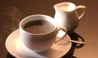 酒后喝咖啡容易诱发高血压