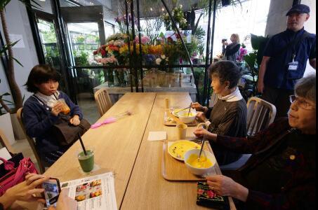 日本财团支援开设花店咖啡屋 为残疾人士提供就业