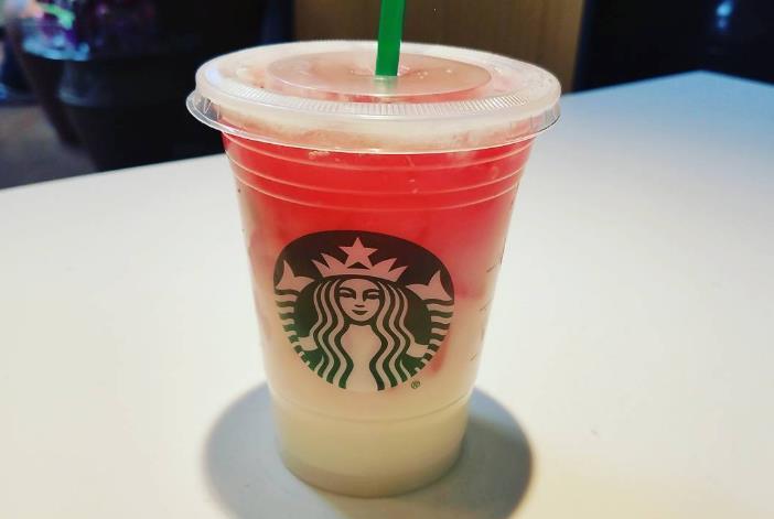 星巴克Ombre Pink Drink