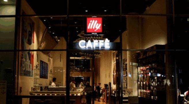 义大利国宝级咖啡店illy Caffè杭州店，日前正式开幕