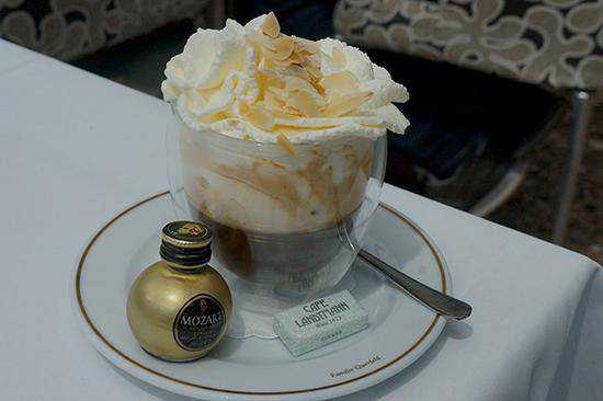 一杯名为Mozart的花式咖啡