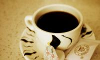 喝咖啡对女性有什么帮助？适量饮用美容养颜抗衰老