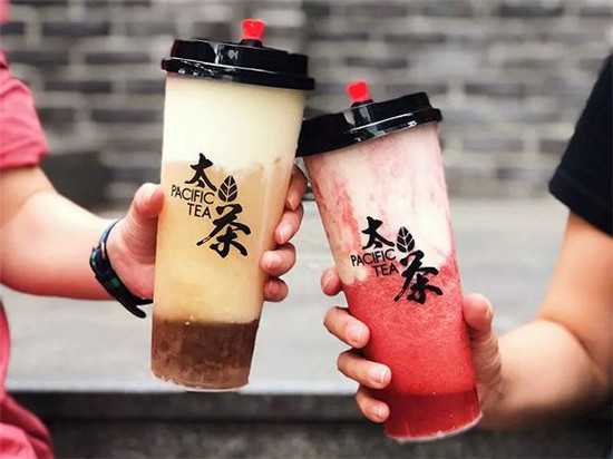 Slogan“美一杯，太有茶滋味”，呼应太茶定位