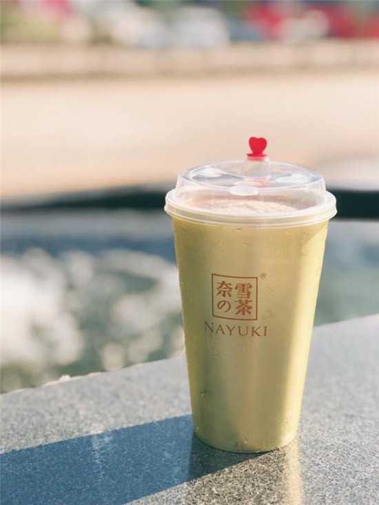 新式茶饮品牌-奈雪