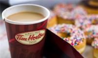 加拿大国民咖啡Tim Hortons要如何才能达成10年中国开1500家店的目标？