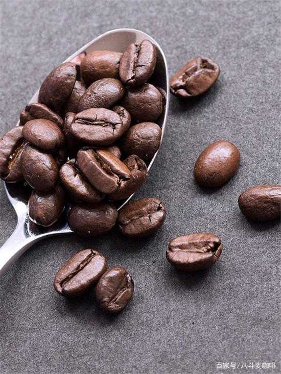 烘焙后的咖啡豆