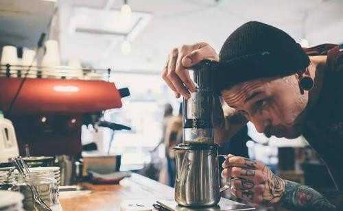 咖啡冲煮指南：学会操作爱乐压，让你的生活多一种咖啡仪式感！