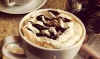 摩卡咖啡和拿铁咖啡之间的区别是什么？
