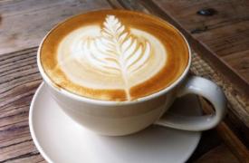 从茶文化慢慢变成喝咖啡，预计今年将超过2000万吨，同比增长500%