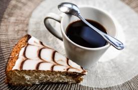 咖啡为何经常会跟甜点搭配？研究：能增强甜味